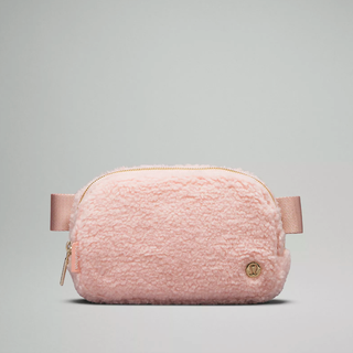 lululemon Fleece Everywhere Belt Bag in Pink Mist/Gold
