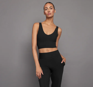 Carbon38 Black Friday Sale 2023: Save 25% On Celeb-Loved Leggings and More  Activewear