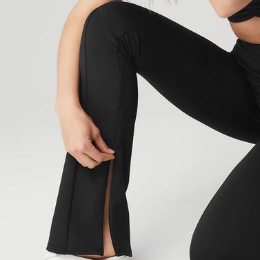 Alo Yoga Women's Alo High Waist 7/8 Zip it Flare Legging, Black at   Women's Clothing store