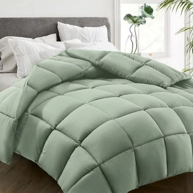 Down Alternative Comforter