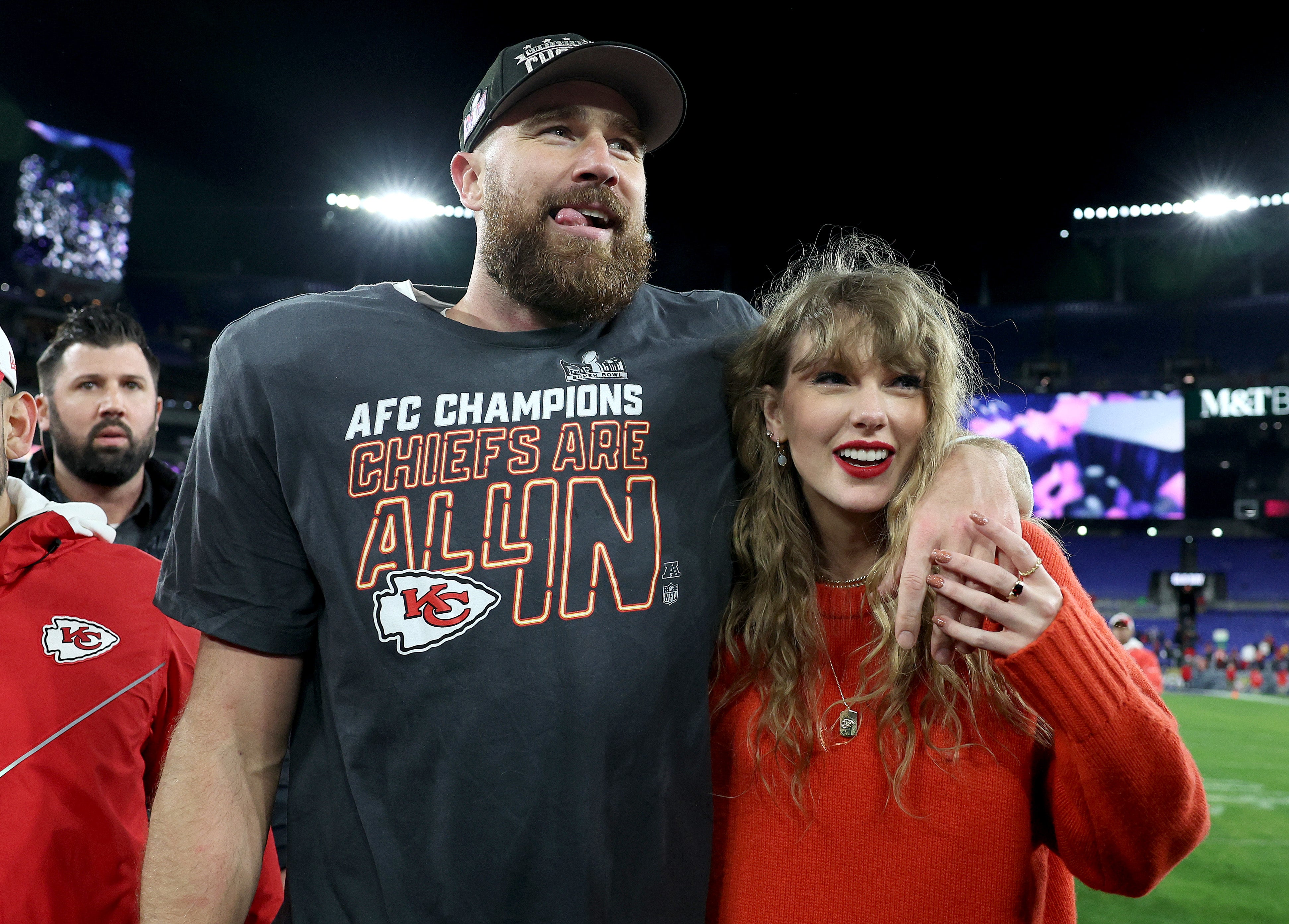 Kansas City Chiefs Owner Calls Taylor Swift and Travis Kelce's Romance an 'Amazing Storyline': 'Great Couple' | Entertainment Tonight