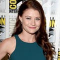 Emilie de Ravin Wants 'Disgusting' American Airlines Employee Fired After Alleged Physical Altercation