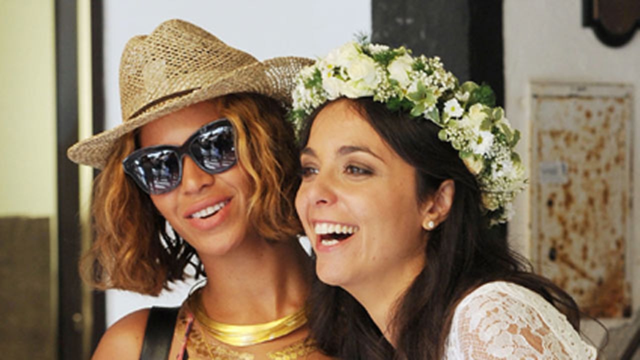 Beyonce Crashes a Wedding in Italy | Entertainment Tonight
