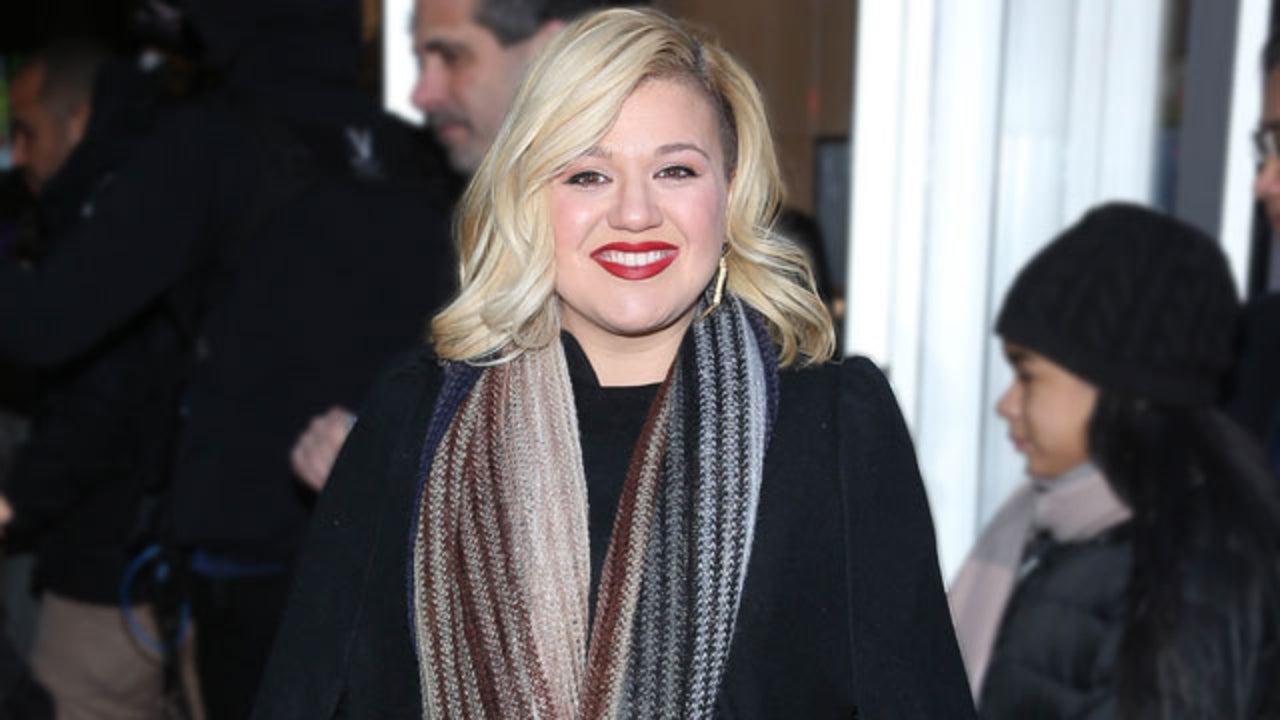 Kelly clarkson game of thrones christmas