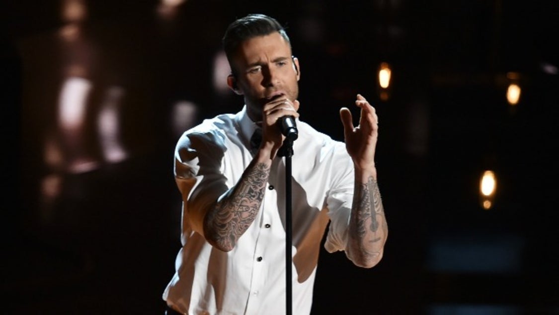 Adam Levine Recalls Scary Onstage Fan Attack: 'She Ran Full Speed at Me' |  Entertainment Tonight