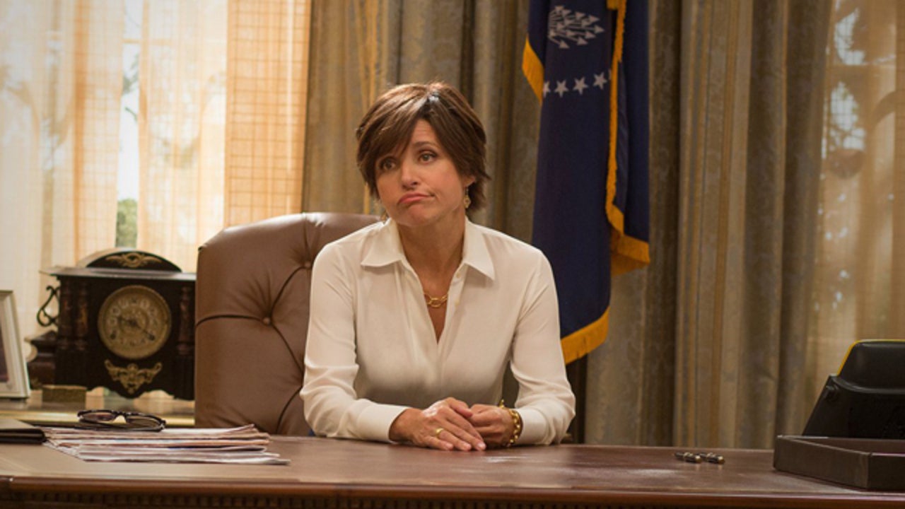 Julia Louis-Dreyfus on Female Politicians and Cutting Her Hair for 'Veep' |  Entertainment Tonight, image size:1280x720