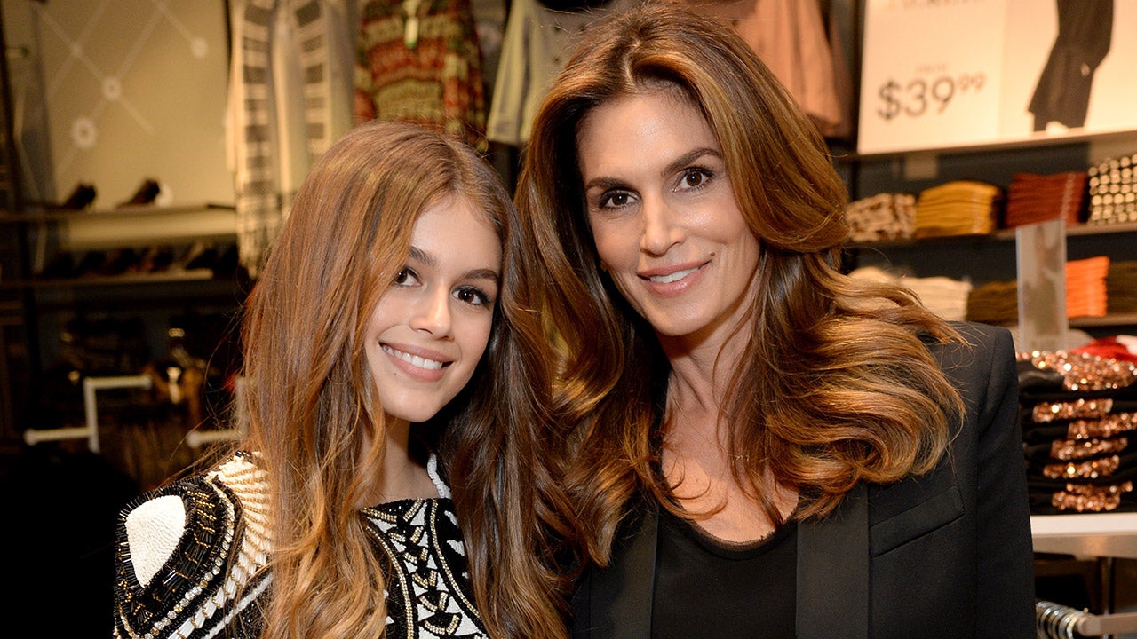 Cindy Crawford and Daughter Kaia Are Simply Stunning on 'Vogue Paris