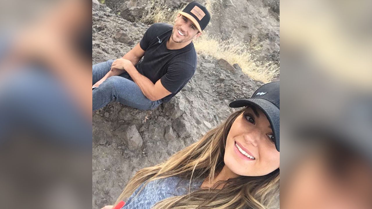 JoJo Fletcher and Jordan Rodgers Celebrate His 28th Birthday With Early(02)
