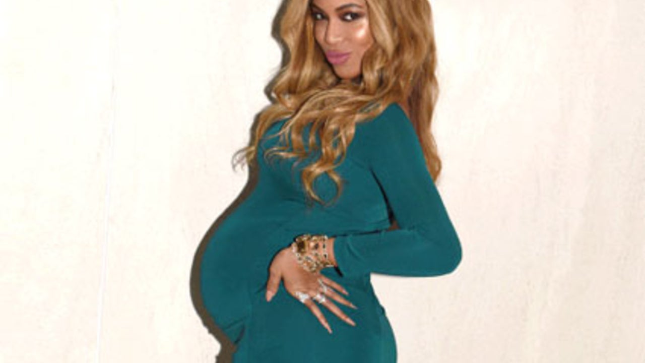 beyonce pregnant green dress Beyonce Knowles looks positively glowing in a long green maxi dress that shows off her growing baby bump whilst visiting A Rod's new Miami home with husband Jay Z and their entourage