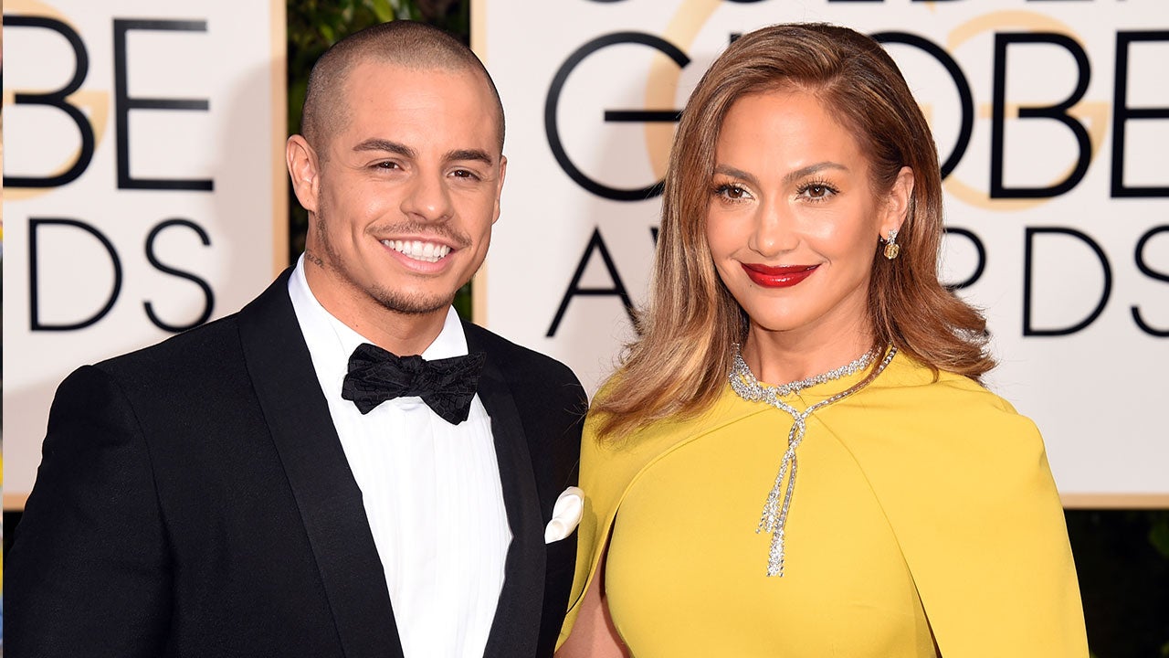 Jennifer Lopez Runs Into Ex Beau Casper Smart During Girls Night Out
