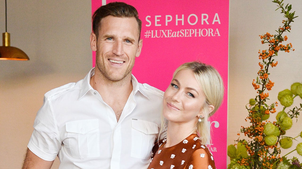Julianne Hough and Brooks Laich Make a Glamorous First Public(01)
