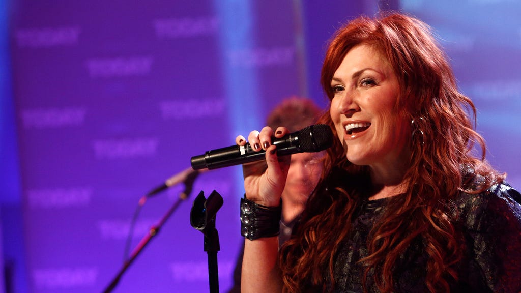 jo_dee_messina_GettyImages-169859033