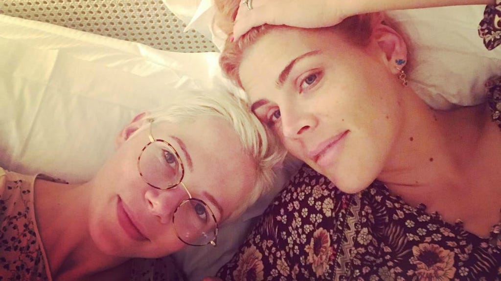 michelle williams busy phillips friend pic