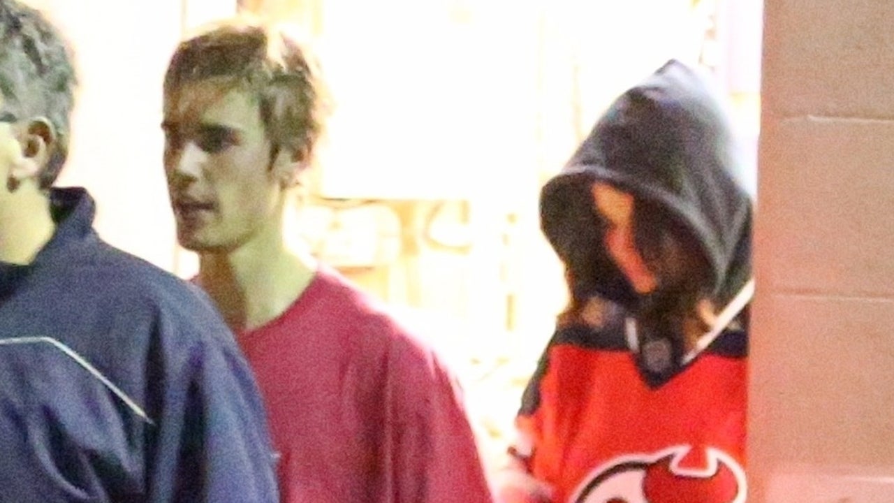 Selena Gomez Wears Justin Bieber's Jersey at His Hockey Game