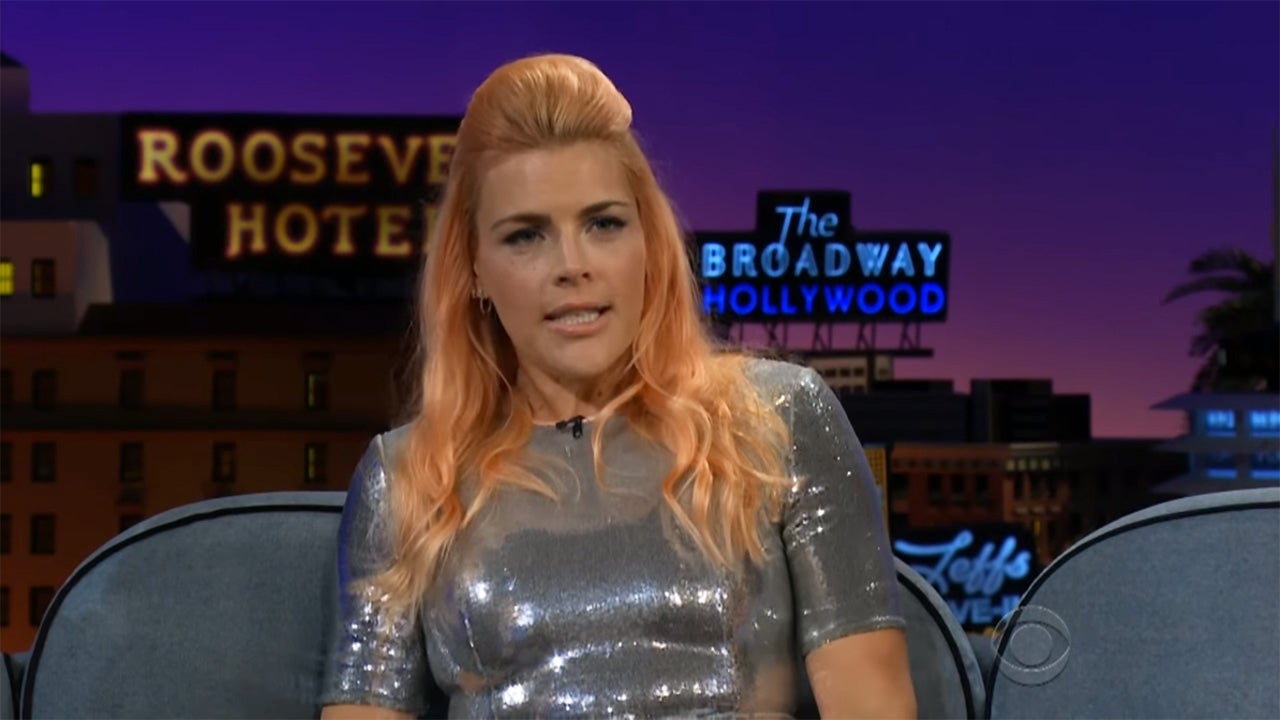 Busy Philipps Recalls Defending Michelle Williams Honor in a Bar Fight During Dawsons Creek Days Entertainment Tonight
