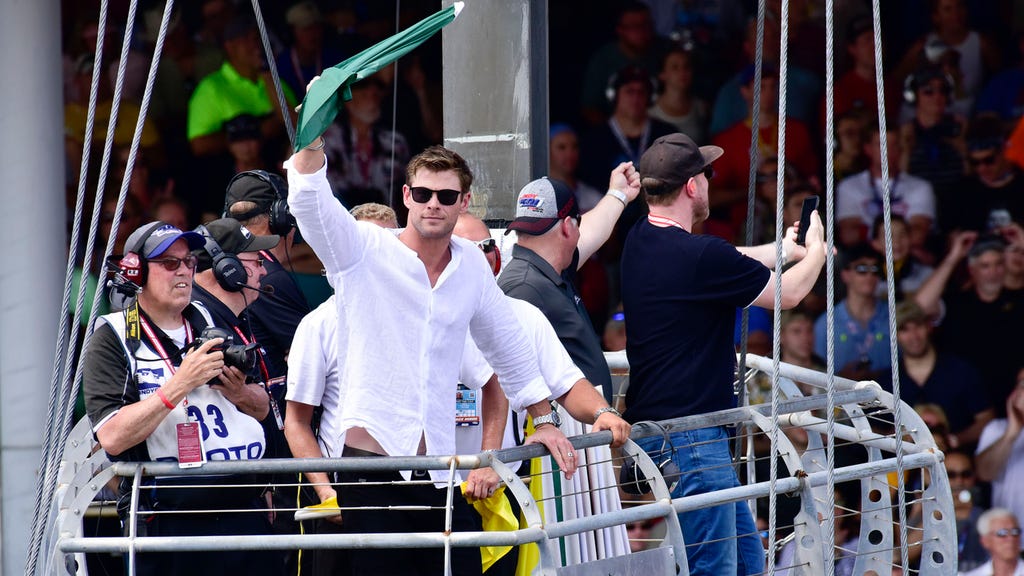 Chris Hemsworth Indy 5000