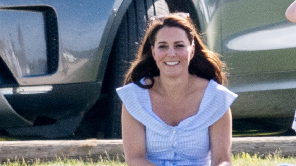 Kate Middleton Just Wore a Super Chic $70 Zara Dress | Entertainment Tonight