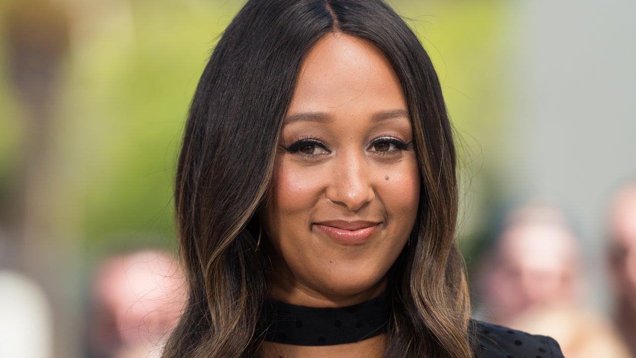 Tamera MowryHousley Mourns 18YearOld Niece After She Dies in(00)