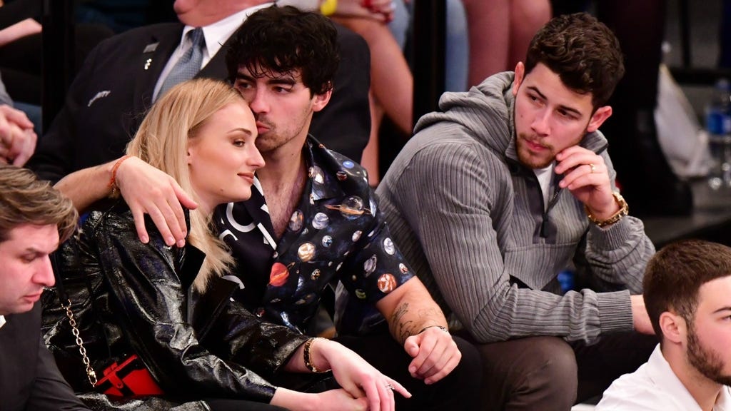 1280 Nick Jonas Joe Jonas Sophie Turner Basketball Game