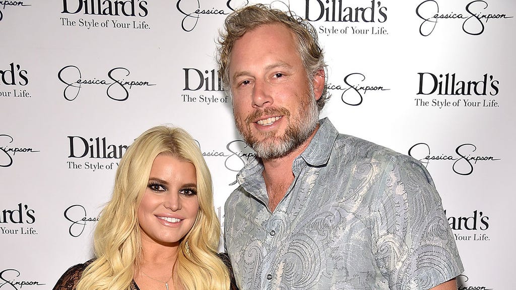 Jessica Simpson and Eric Johnson in 2017