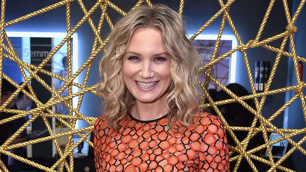Jennifer Nettles