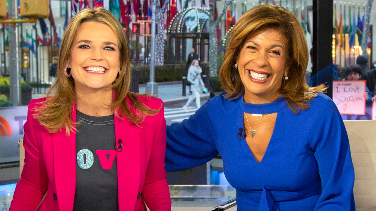 Watch Hoda Kotb and Savannah Guthrie's Surprise Guitar Performance on