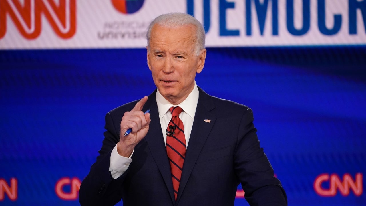 Joe Biden Commits to Picking a Woman Running Mate | Entertainment Tonight