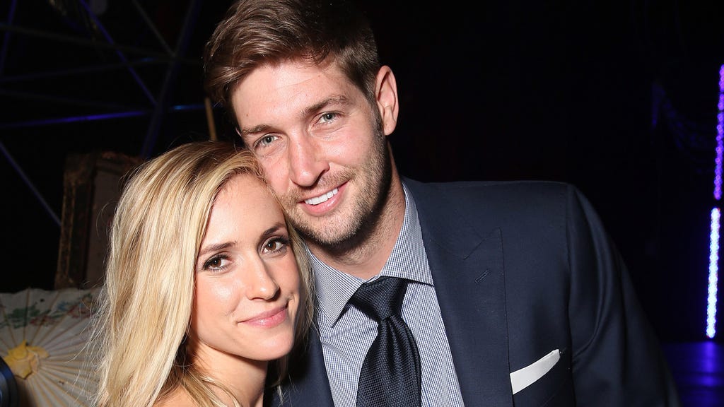 Kristin Cavallari and Jay Cutler attend the JDRF LA 2015 Imagine Gala at the Hyatt Regency Century Plaza 