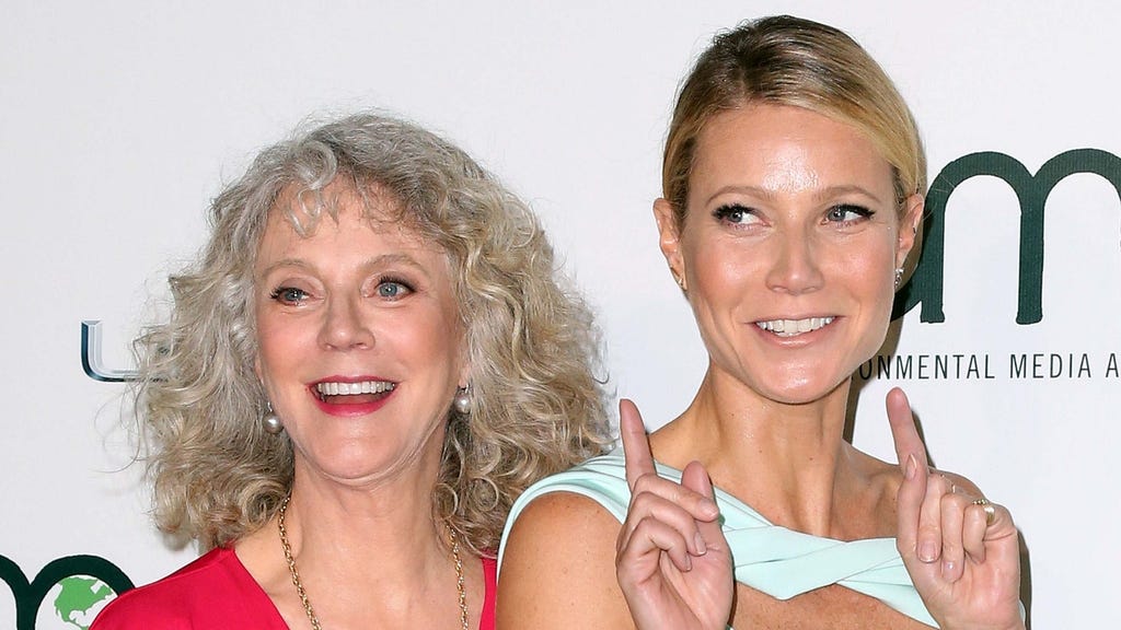 Gwyneth Paltrow Blythe Danner