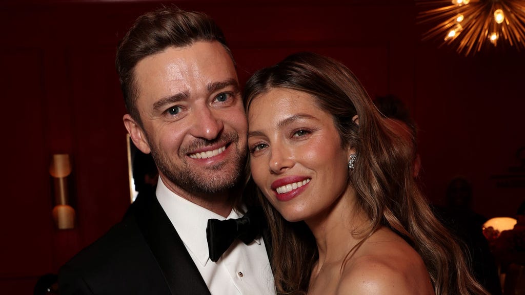 justin timberlake and jessica biel at 2018 emmys