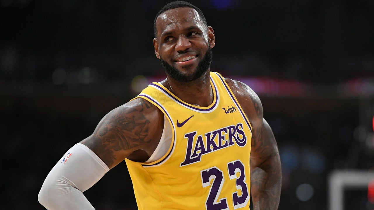 Lebron James jersey Number: LeBron James Makes Jersey Number Change: Pays  Tribute to Bill Russell by Returning to No. 23 - The Economic Times