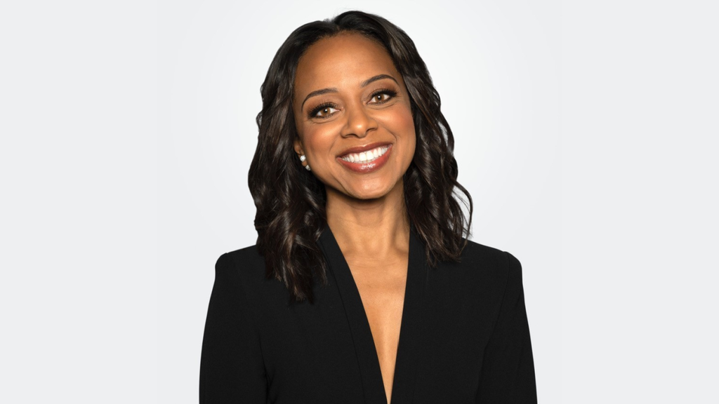 nischelle turner ET headshot