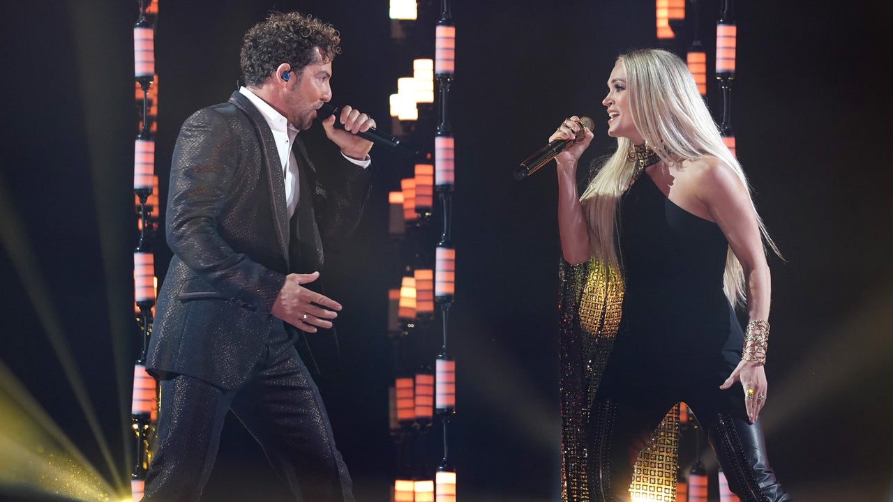 Carrie Underwood and David Bisbal Perform 'Tears of Gold' at 2021 Latin