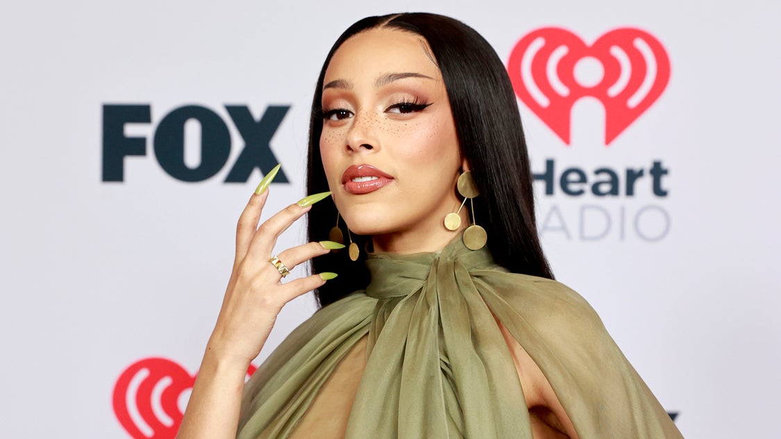 doja cat green dress The Best Beauty Looks From Doja Cat's 'Say So' Music Video