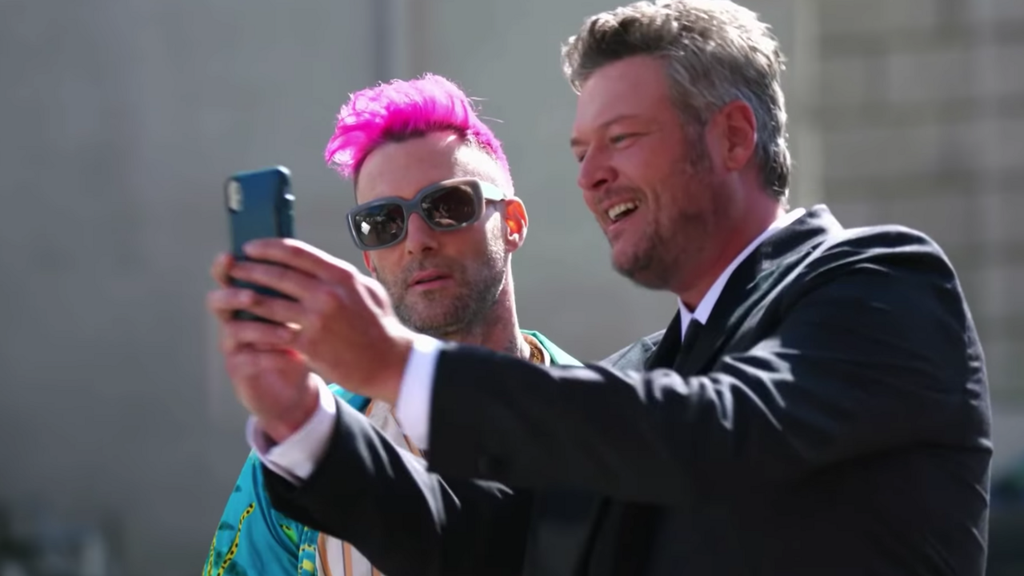 blake shelton adam levine the voice