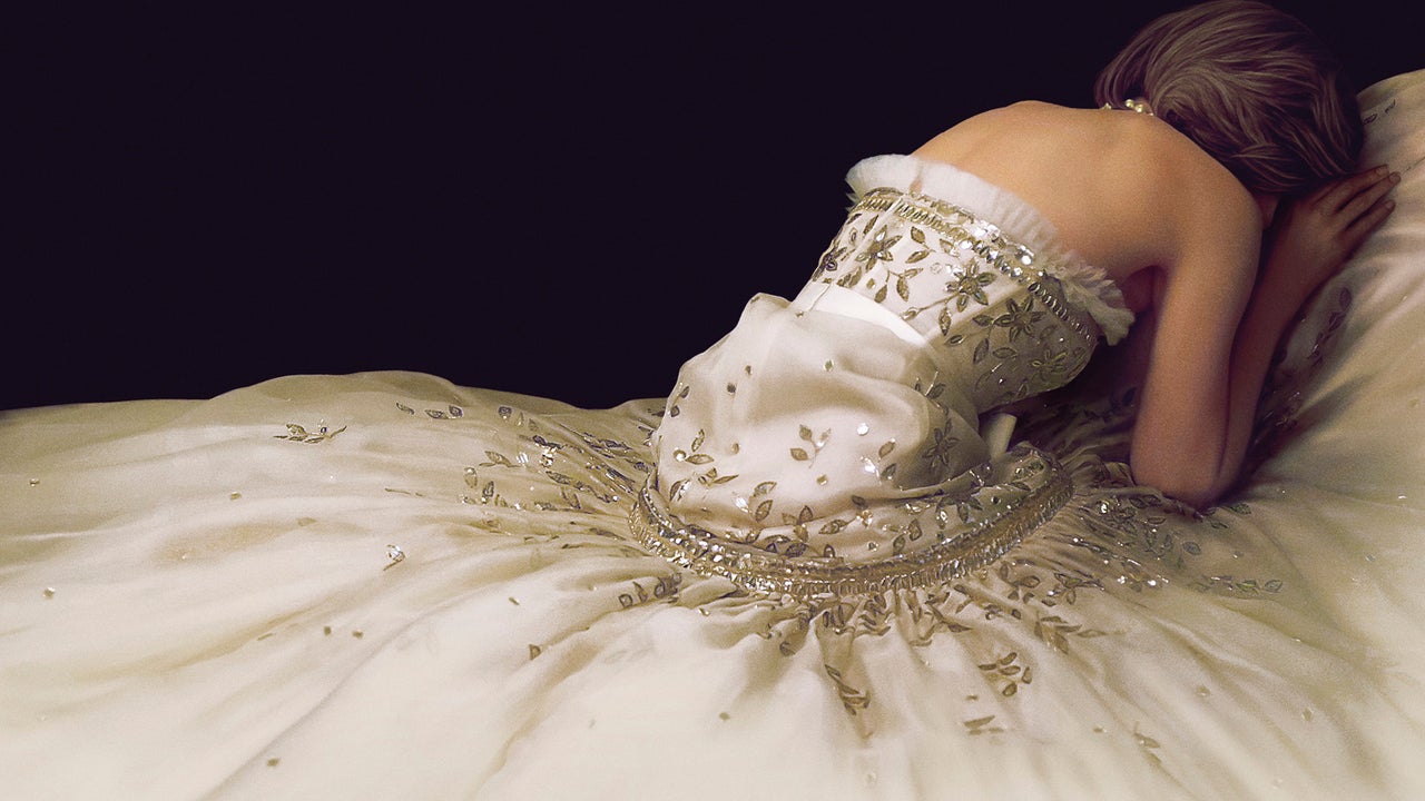 kristen stewart princess diana wedding dress Kristen Stewart Says Filming 'Spencer' in Princess Diana's Wedding Dress  Look Was a 'Spooky Day' (Exclusive)