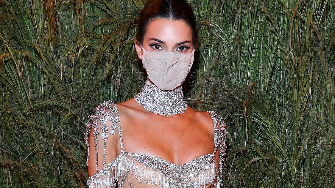 SOLD!! Kim Kardashian two cocoa skims face mask