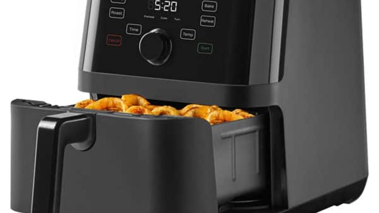 Instant Pot's Air Fryer Is $20 Off and Will Save Your Sad Super Bowl Party