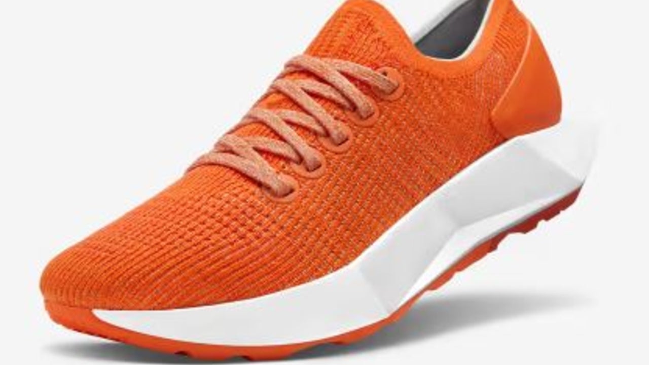 Allbirds Merino Wool Runners Diablo Orange Lace Tie‎ Sneakers  Size 9 Men main image 2