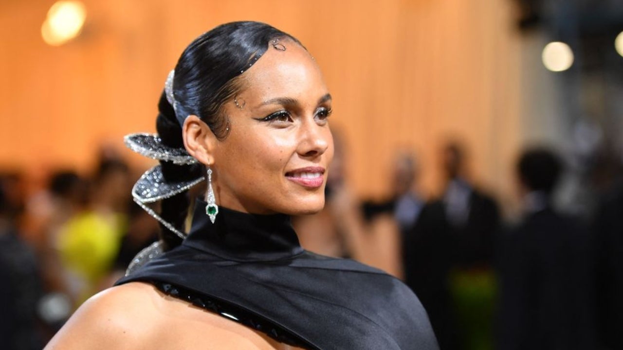 Alicia Keys Debuts Her New Makeup Line at the 2022 Met Gala 