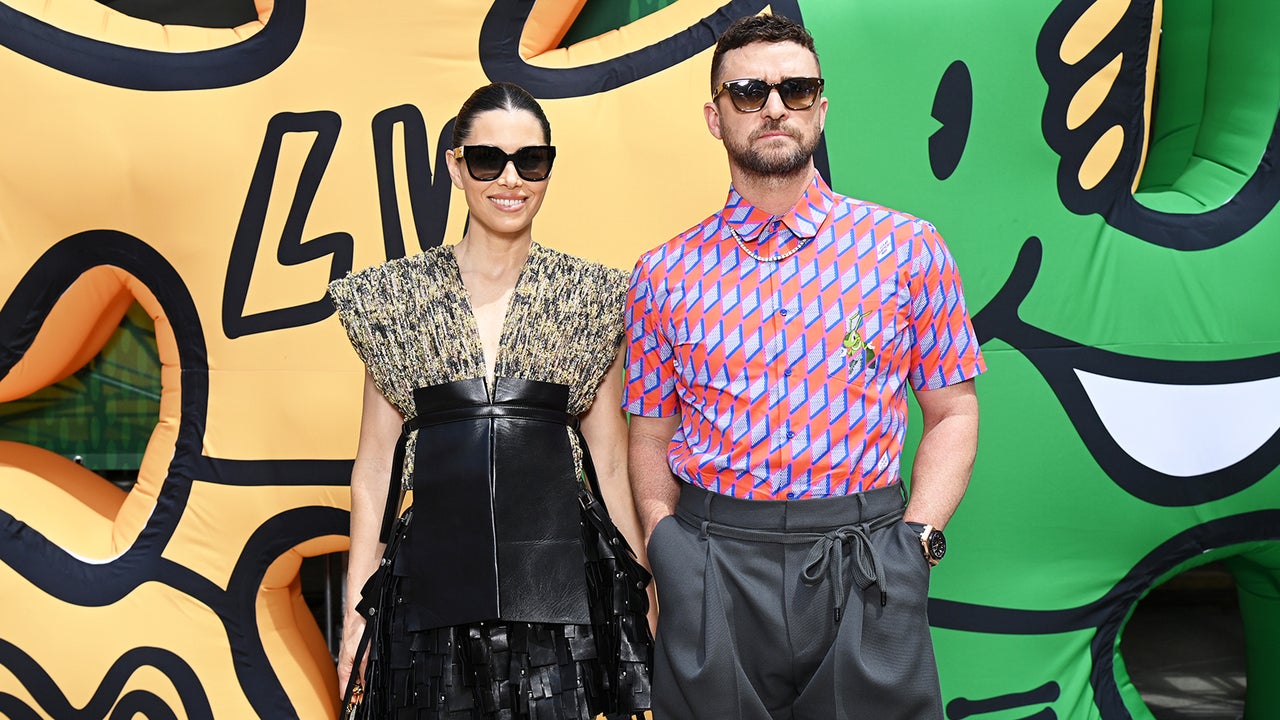Justin Timberlake and Jessica Biel are couple goals as they pose in wild  looks 👀at the Louis Vuitton men's runway show in Paris🕶💫