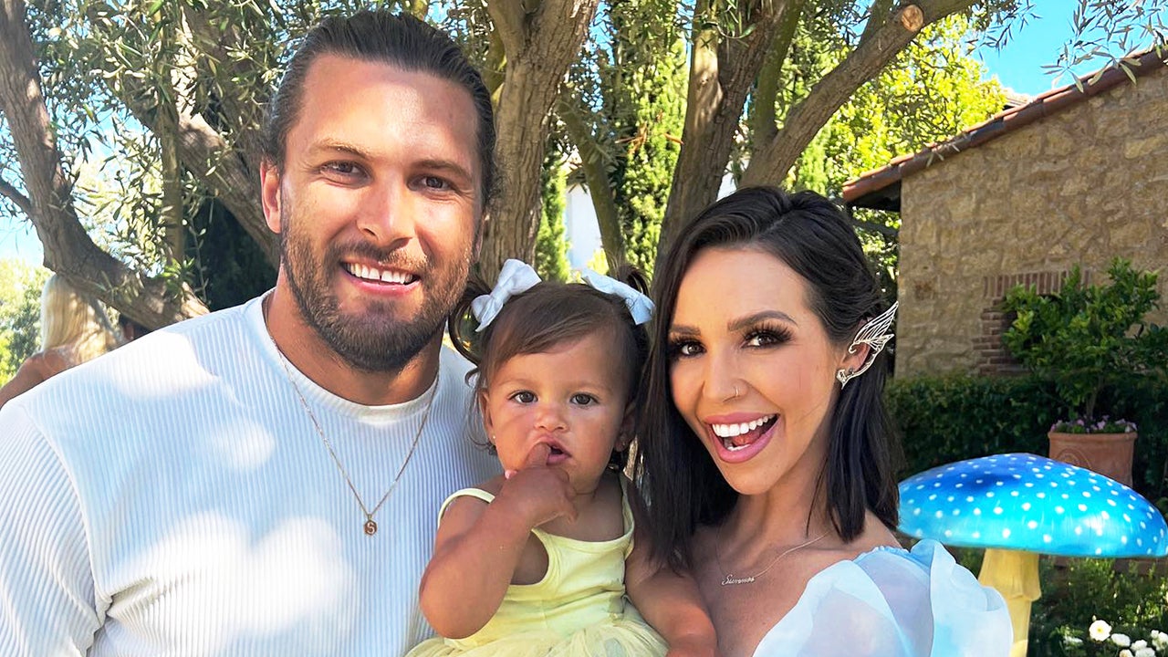 Scheana Shay's 2YearOld Daughter Is in a Cast After Breaking Her