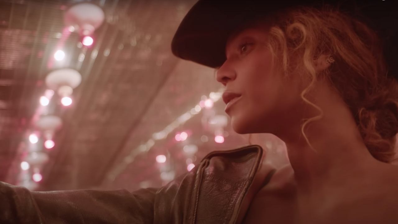 Beyonce 'Renaissance' Video Clip: Fringe, Stilettos and Cowboy Fashion ...