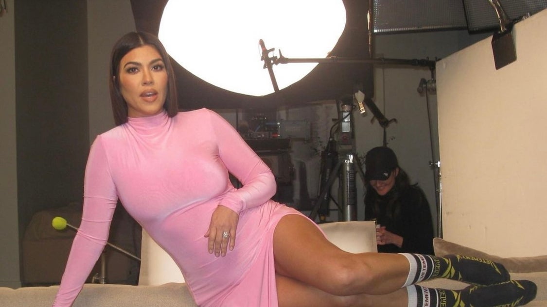 kourtney kardashian pink dress Star Sightings: Kourtney Kardashian Stuns in a Pink Dress, Magic Johnson  Enjoys Dinner in New York City