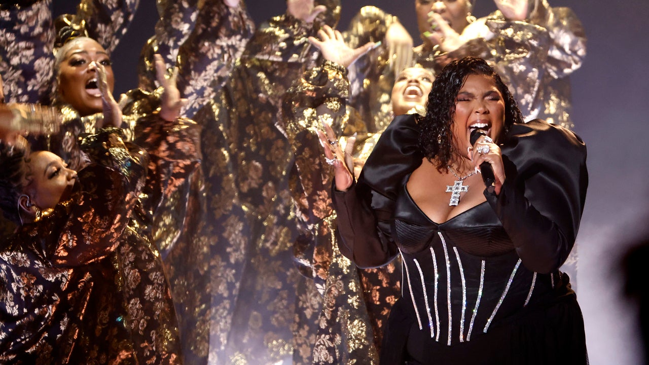 Lizzo Goes to Church With Rousing GRAMMY Performance of 'Special' | Entertainment Tonight