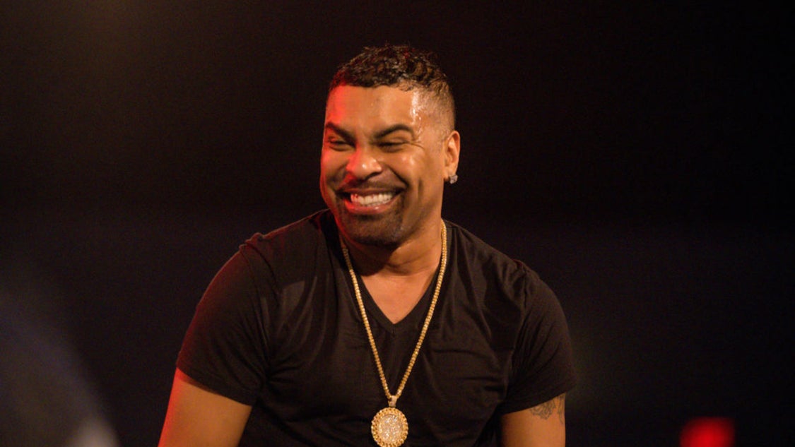 Ginuwine performs on stage at Arena Theatre on December 10, 2022 in Houston, Texas.