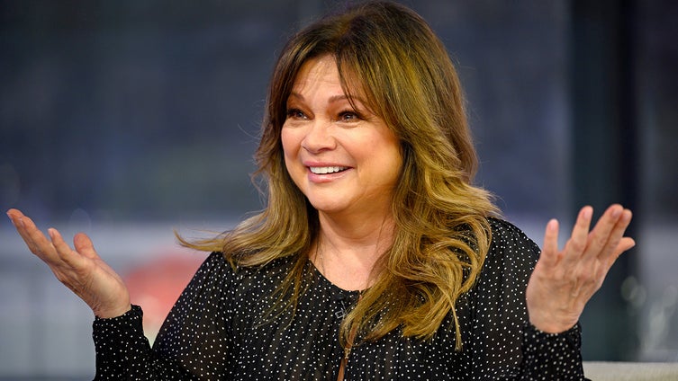 Valerie Bertinelli Shares Empowering Message About Body Acceptance |  Entertainment Tonight