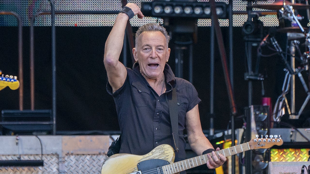 Bruce Springsteen Takes a Hard Fall Onstage During Performance ...
