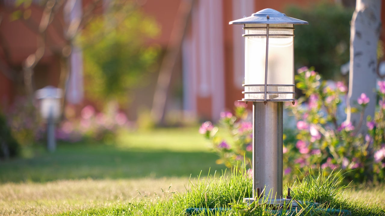 15 Top-Rated Solar Outdoor Lighting Options on Amazon: Shop lights for gardens, sidewalks, and more