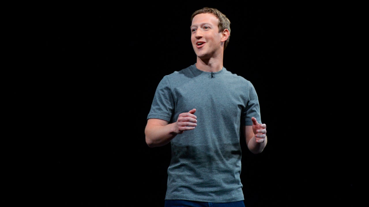 Mark Zuckerberg Shows Off Abs in New Pic